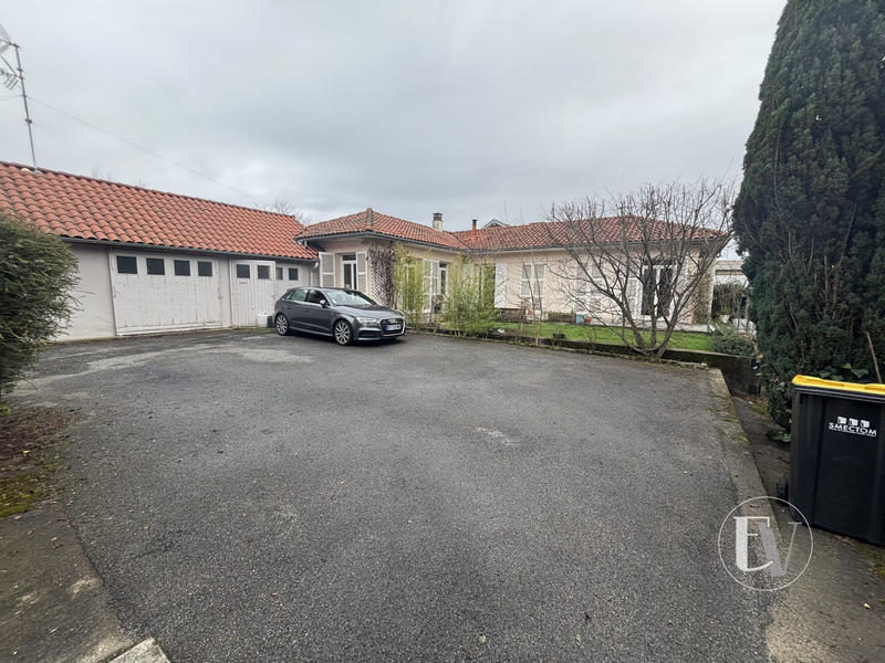 Maison - 163 m² - 7 pièces