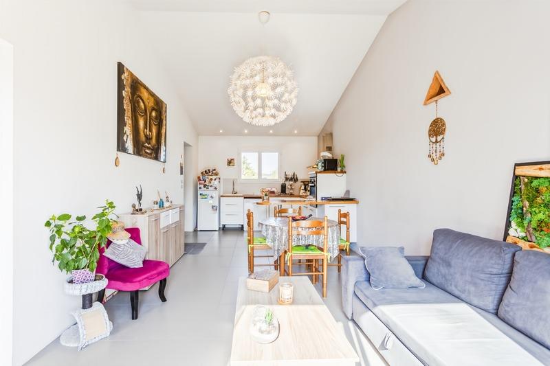 Maison - 207 m² - 8 pièces