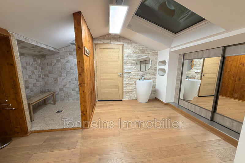 Maison - 700 m² - 21 pièces