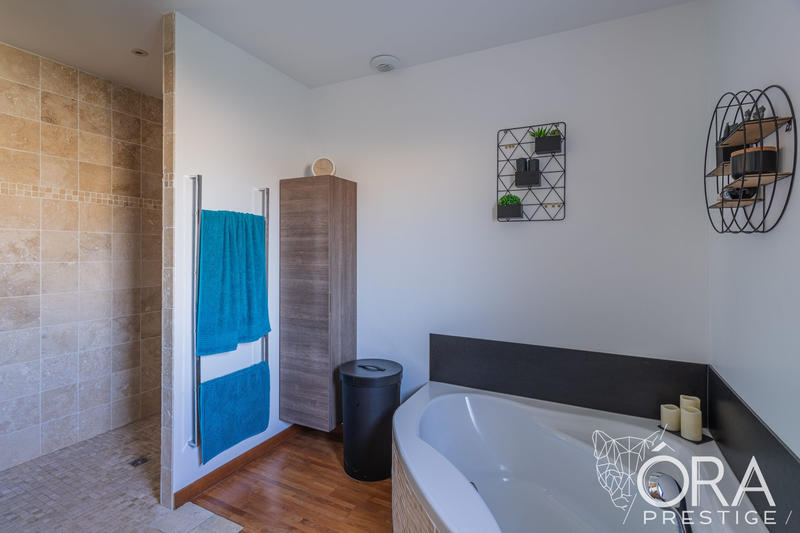 Villa - 179 m² - 6 pièces