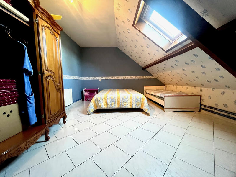 Maison - 170 m² - 8 pièces