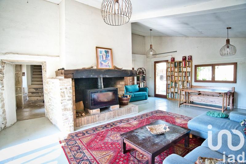 Maison - 243 m² - 9 pièces