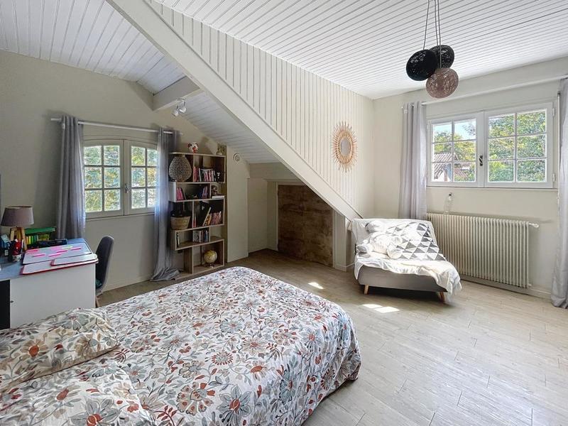 Maison - 193 m² - 8 pièces