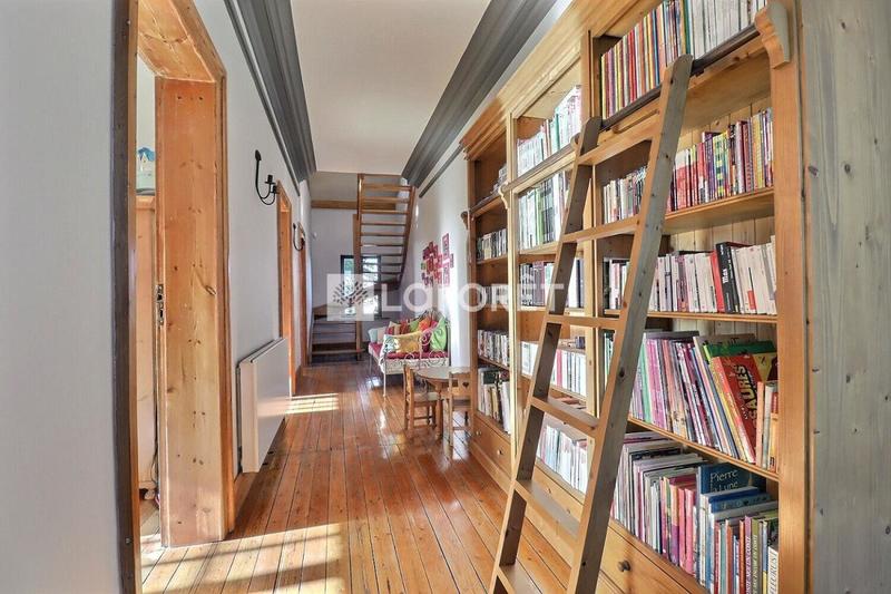 Maison - 273 m² - 7 pièces