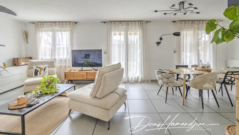 Appartement - 100 m² - 4 pièces