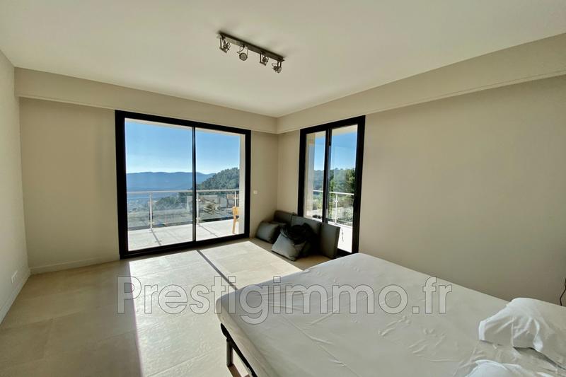 Maison contemporaine - 250 m² - 5 pièces