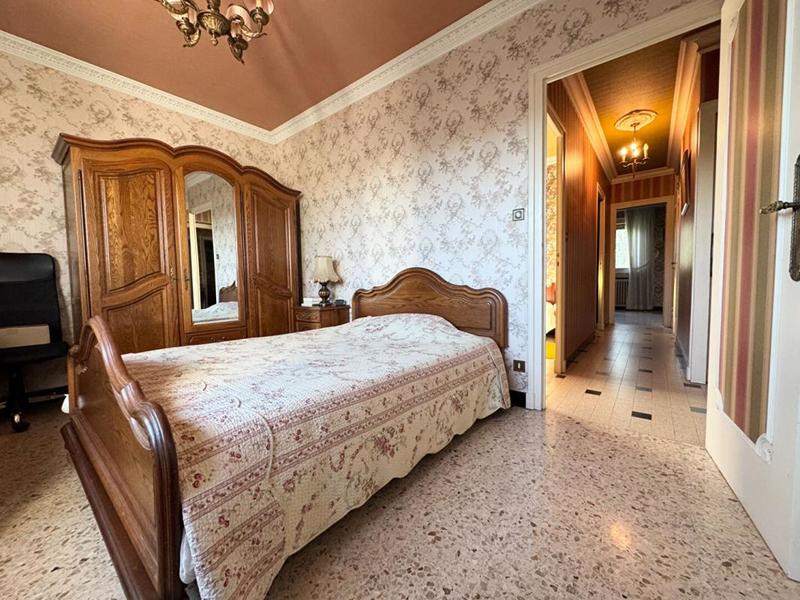 Maison - 174 m² - 6 pièces