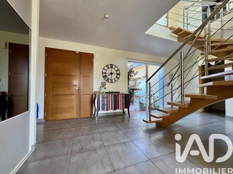 Maison - 198 m² - 8 pièces