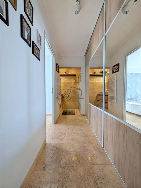 Maison jumelée - 146 m² - 6 pièces