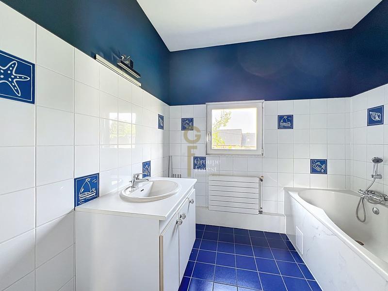 Maison - 231 m² - 6 pièces