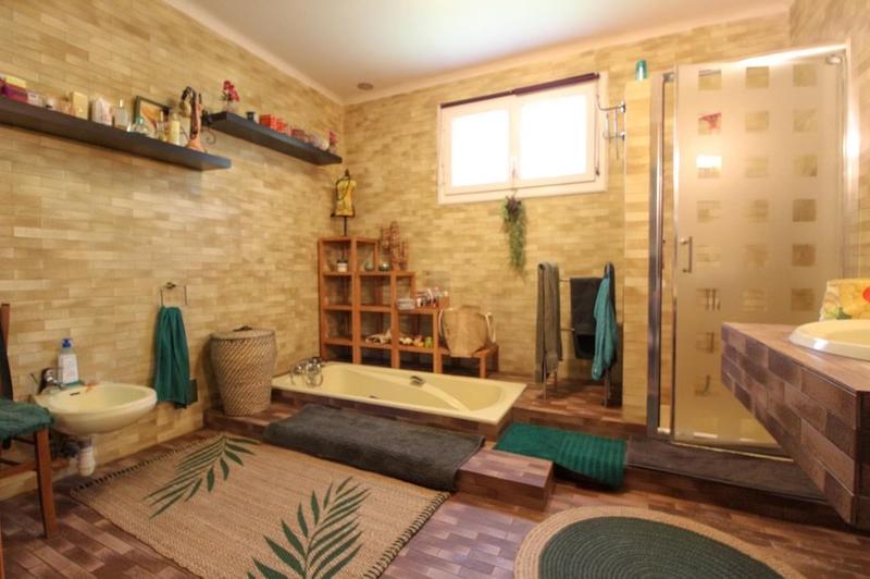 Maison - 276 m² - 6 pièces