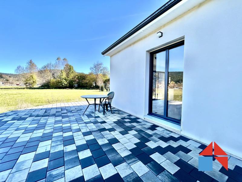 Maison - 100 m² - 4 pièces