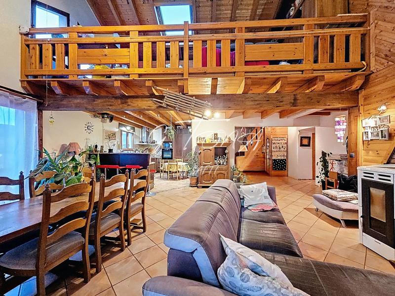 Maison - 186 m² - 6 pièces