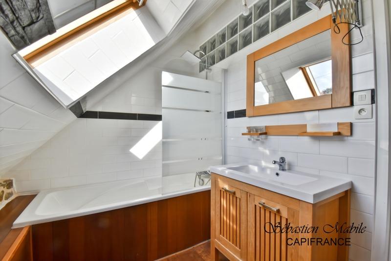 Maison - 95 m² - 5 pièces