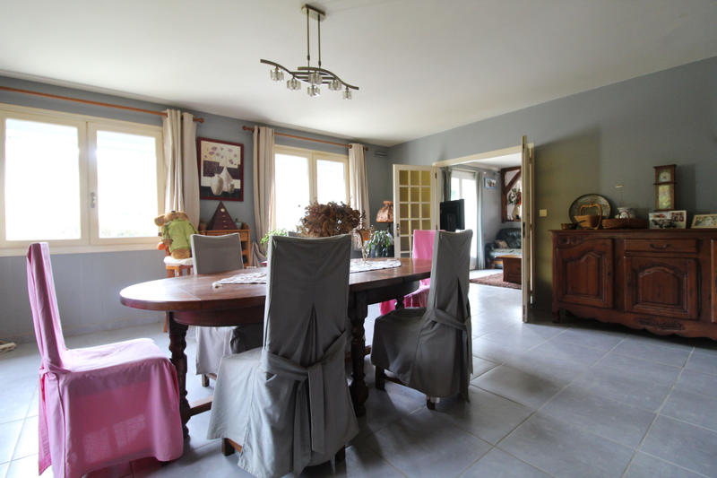 Maison - 180 m² - 7 pièces