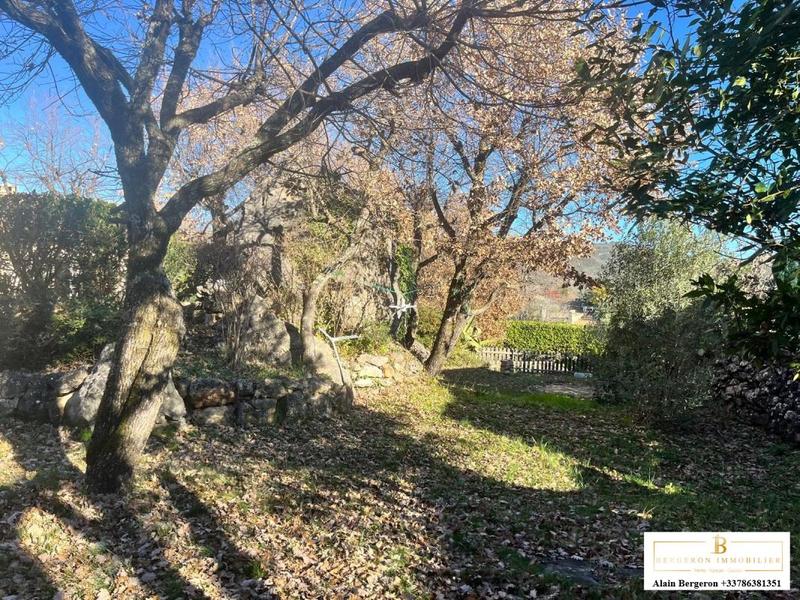 Maison traditionnelle - 157 m² - 6 pièces