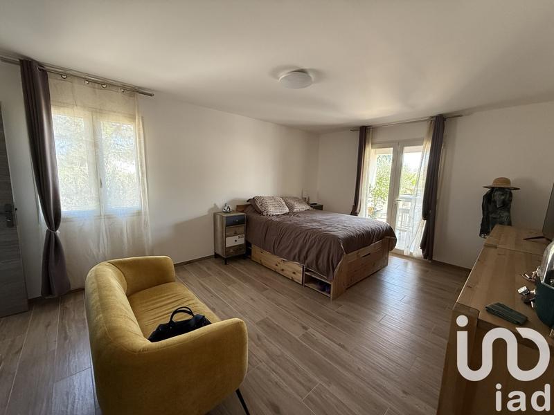 Maison - 201 m² - 6 pièces