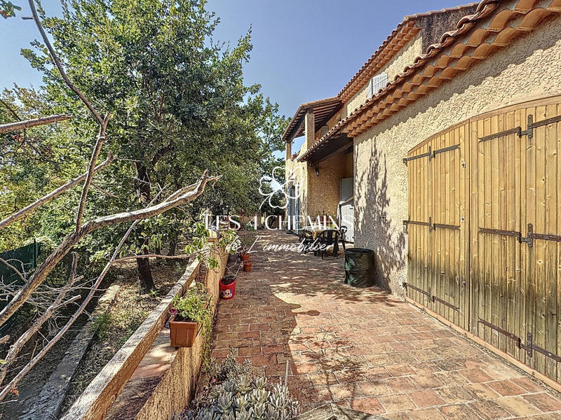 Villa - 141 m² - 5 pièces