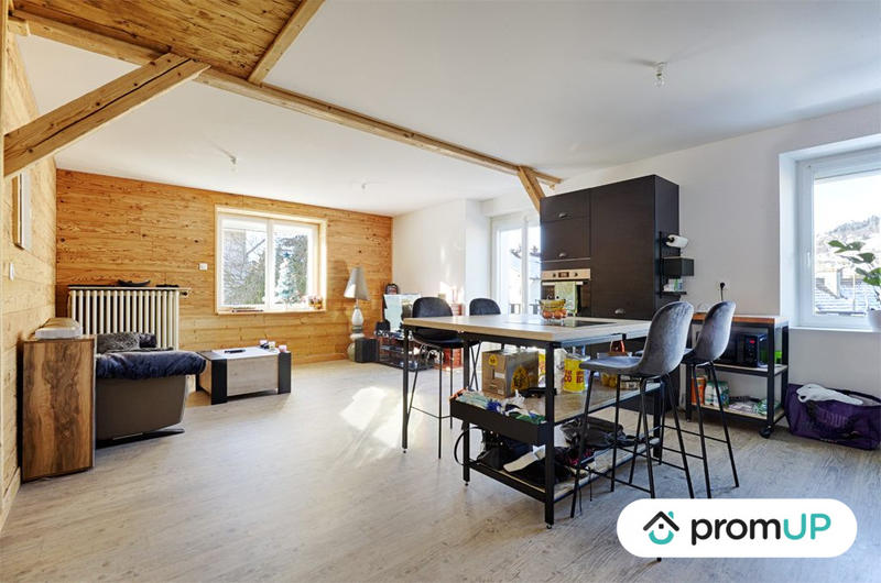 Maison - 170 m² - 9 pièces