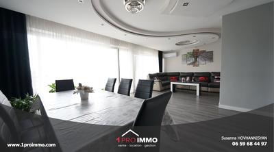 Appartement - 90 m² - 4 pièces