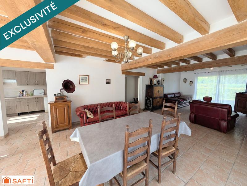 Maison - 243 m² - 9 pièces