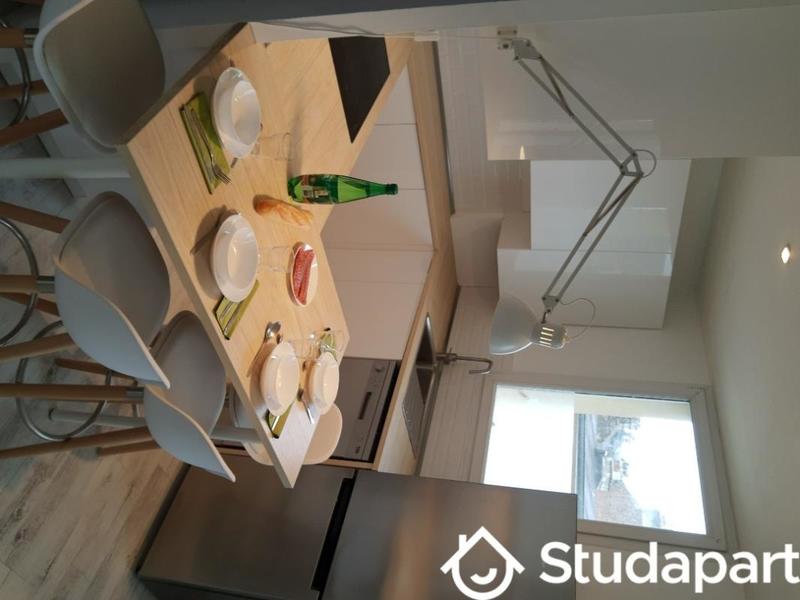 Chambre - 9 m² - 1 pièce