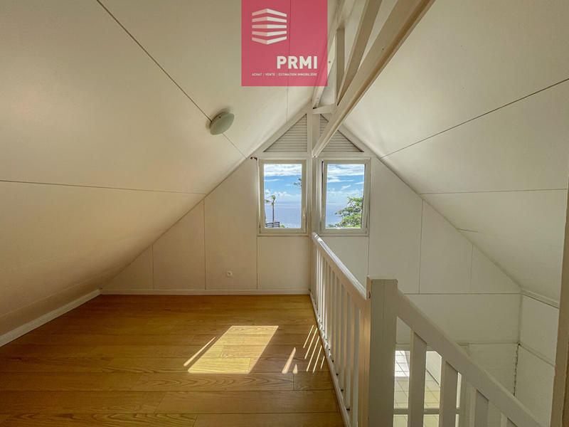 Maison - 105 m² - 4 pièces