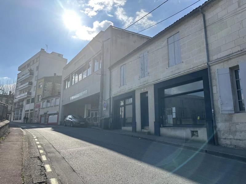 Maison de ville - 280 m² - 9 pièces