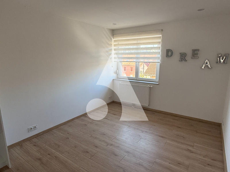 Maison - 98 m² - 5 pièces