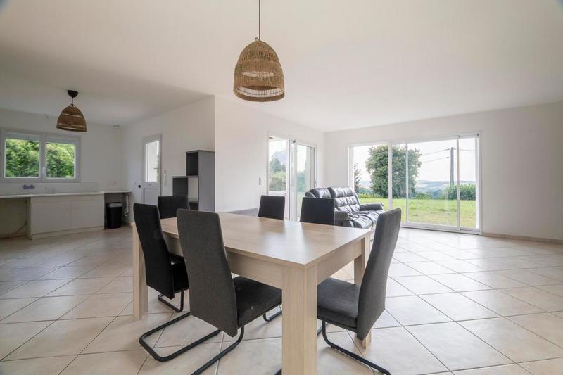 Maison - 99 m² - 4 pièces