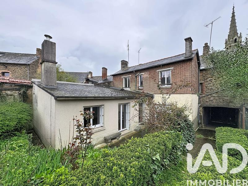 Maison - 240 m² - 7 pièces