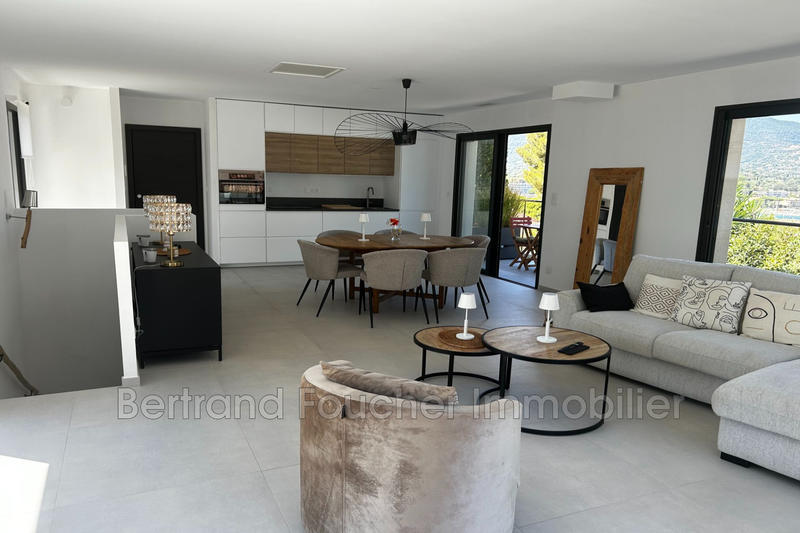 Maison - 155 m² - 5 pièces