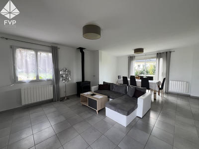 Maison - 104 m² - 5 pièces