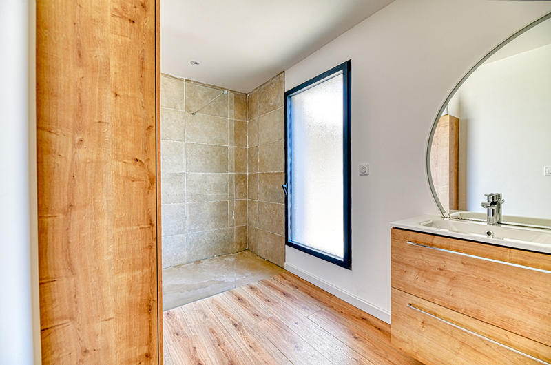 Maison - 231 m² - 6 pièces