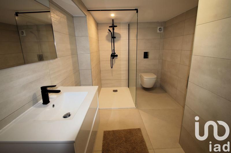 Maison - 235 m² - 6 pièces