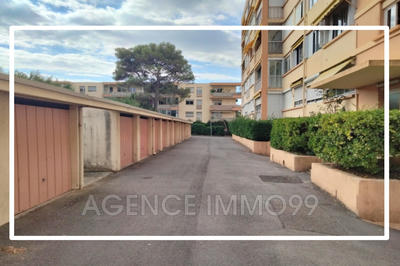 Parking / Garage - 13 m²