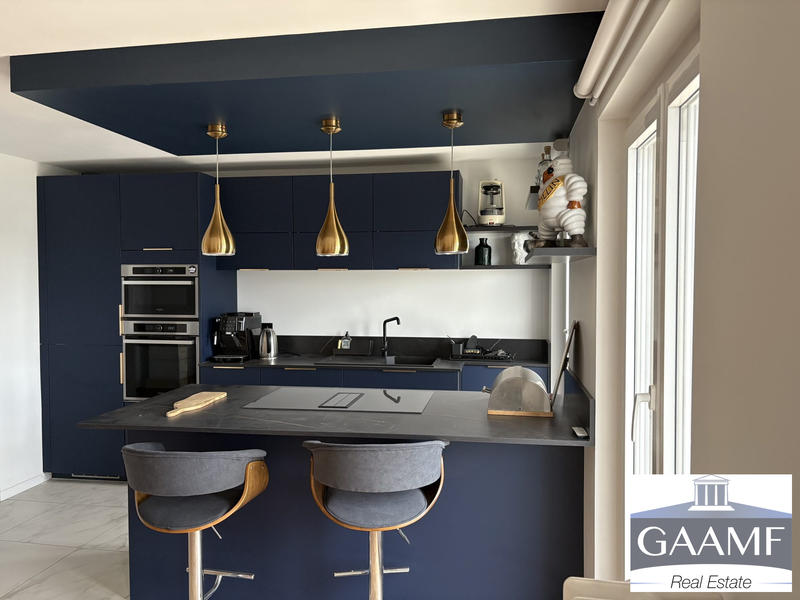 Appartement - 94 m² - 3 pièces