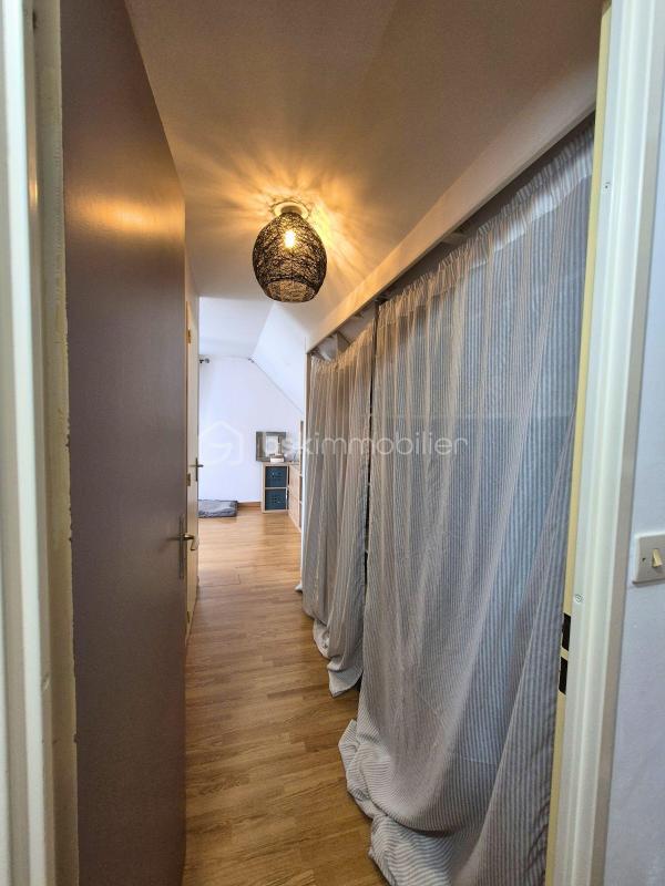 Maison traditionnelle - 85 m² - 5 pièces