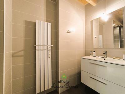 Maison - 223 m² - 10 pièces