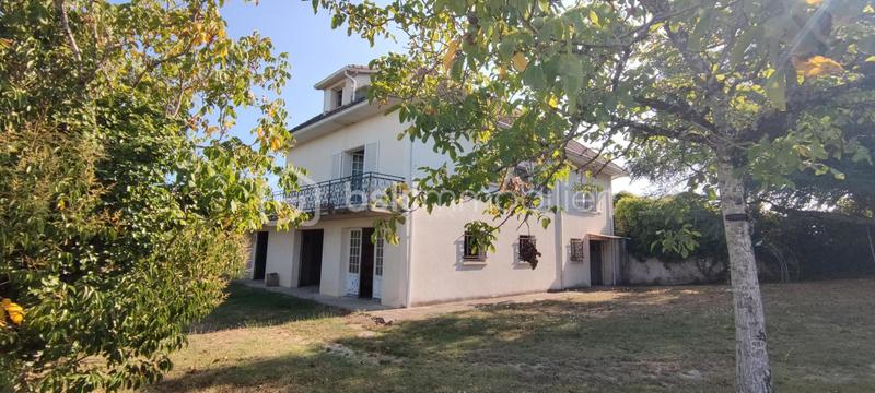 Demeure - 130 m² - 7 pièces