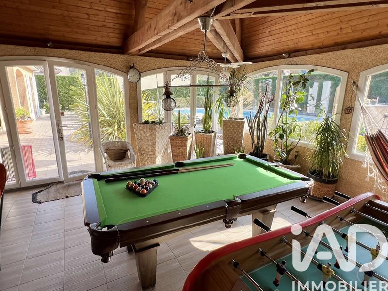 Maison - 200 m² - 7 pièces