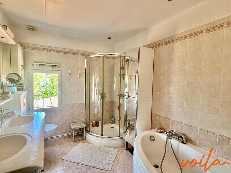 Maison - 120 m² - 6 pièces