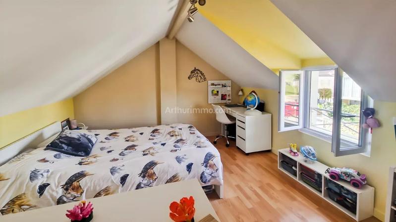 Maison - 93 m² - 5 pièces