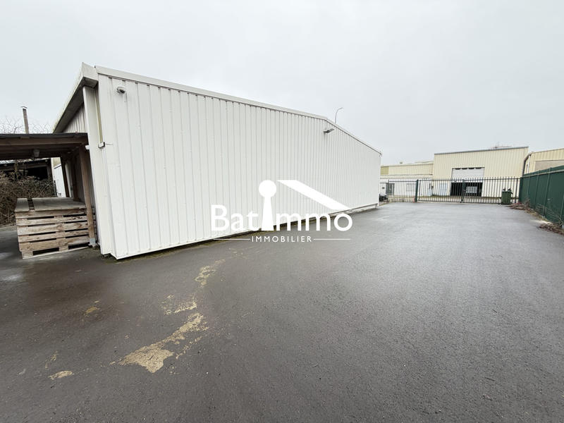 Entrepôt - 143 m²