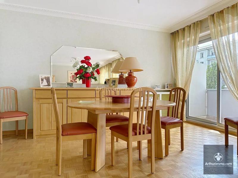 Appartement - 93 m² - 4 pièces