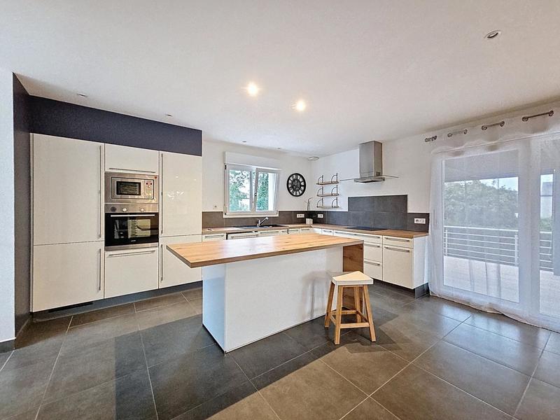 Maison - 105 m² - 5 pièces