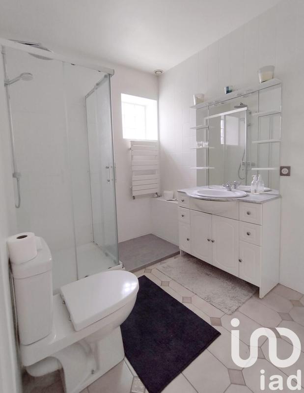 Maison - 360 m² - 9 pièces