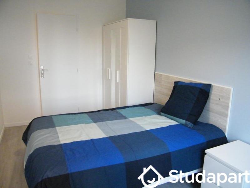 Chambre - 12 m² - 1 pièce