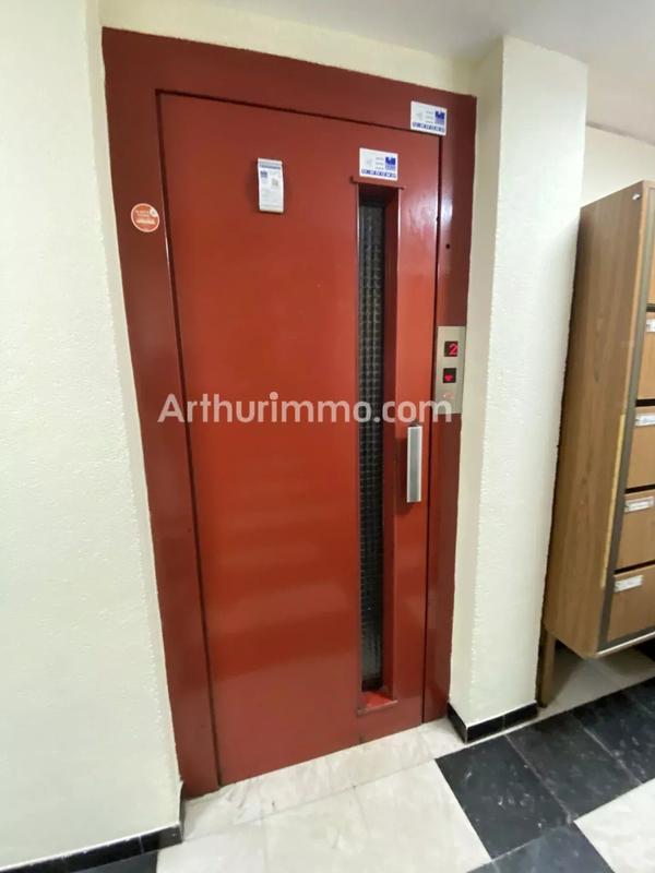 Appartement - 82 m² - 3 pièces