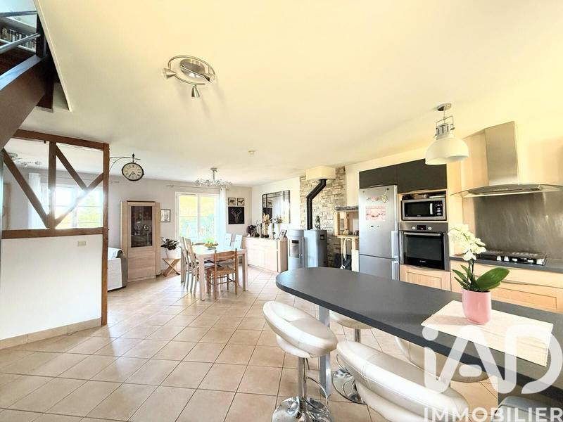 Maison - 103 m² - 5 pièces